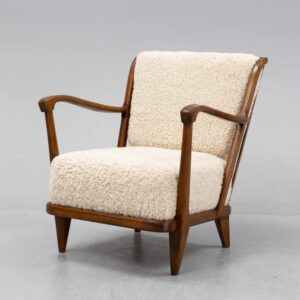 Wooden Lounge Chair