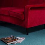 Crown sofa in deep red - Image 4